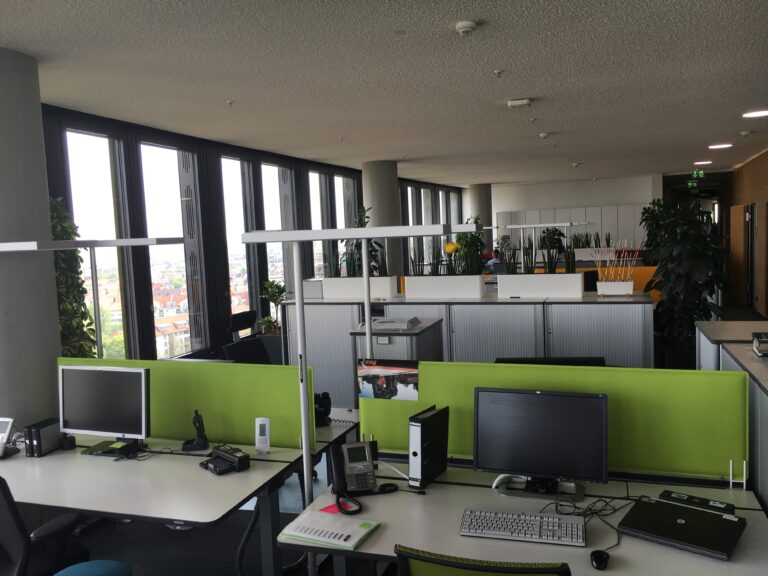 Kundenlösung ADAC mit Schallabsorber für das Büro