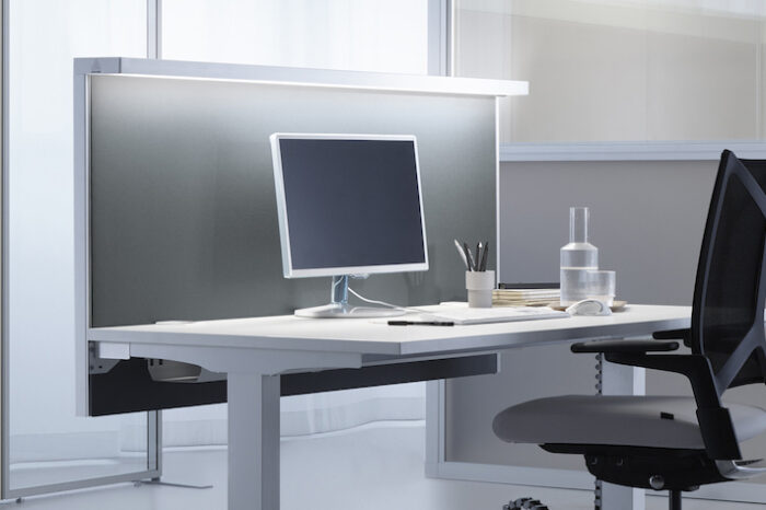 Decato Modul mit der AWL Leuchte für eine bessere Beleuchtung am Arbeitsplatz