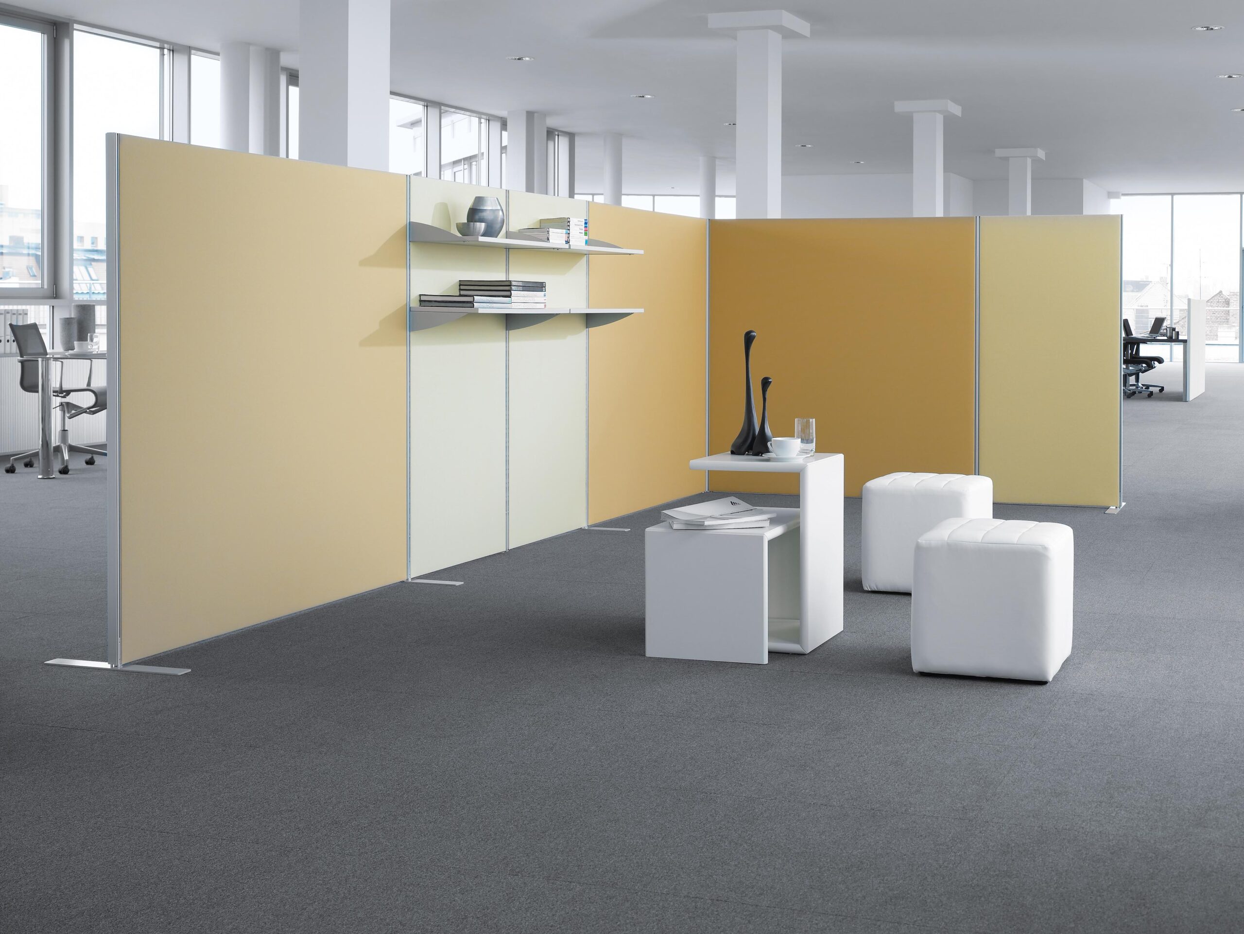 Stellwände und Raumteiler für eine perfekte Atmosphäre im Büro