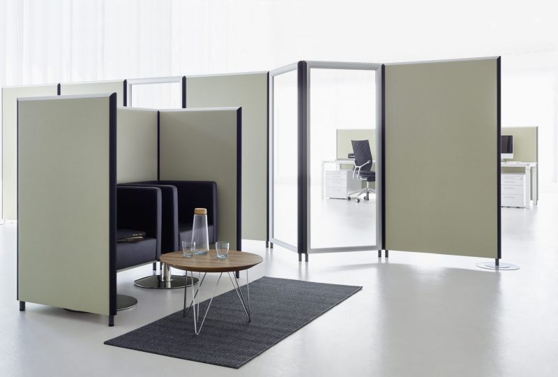 Formfac5 Stellwand mit Klettverbindung im Empfangsbereich